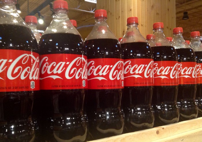 По качеству расщепления жира и накипи Кока-кола не уступает многим химическим средствам / Фото: reasonwhy.es