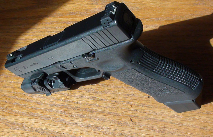 Glock 17C. Glock 17C.