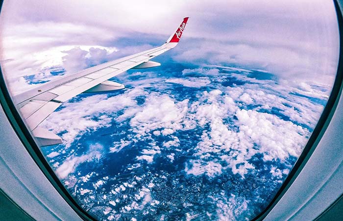 Обычные авиалайнеры тоже летают высоко