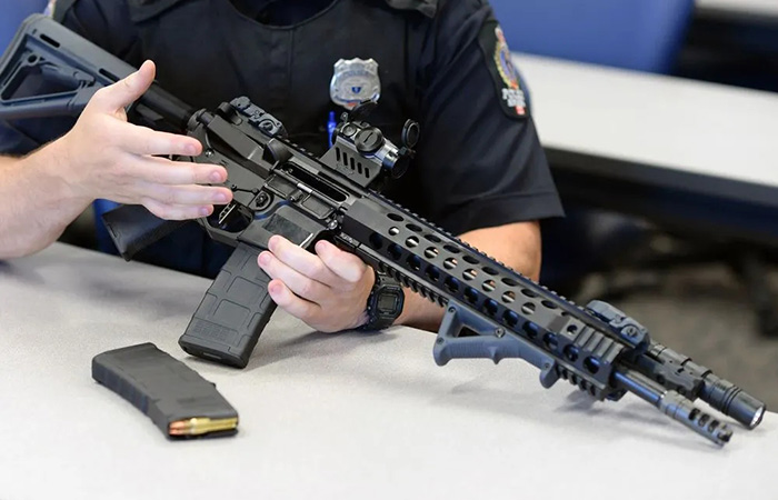 AR-15 в полиции полезна не всегда AR-15 в полиции полезна не всегда