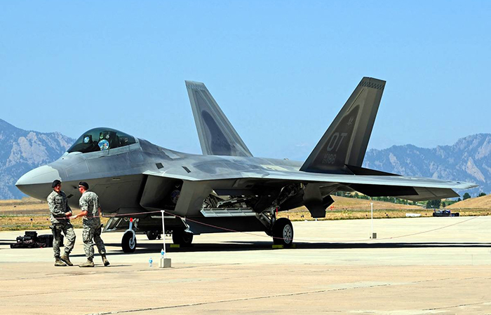 Lockheed Martin F-22 Raptor./ Фото: gunsfriend.ru