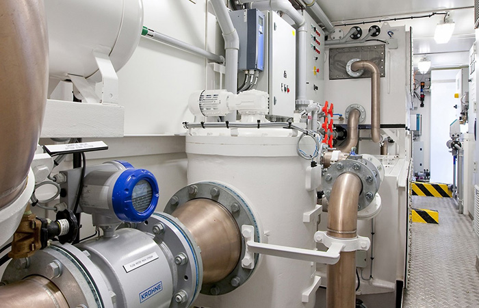 Система цистерн корабля.