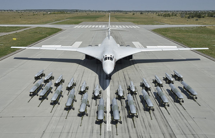 Последний стратегический бомбардировщик-ракетоносец СССР.