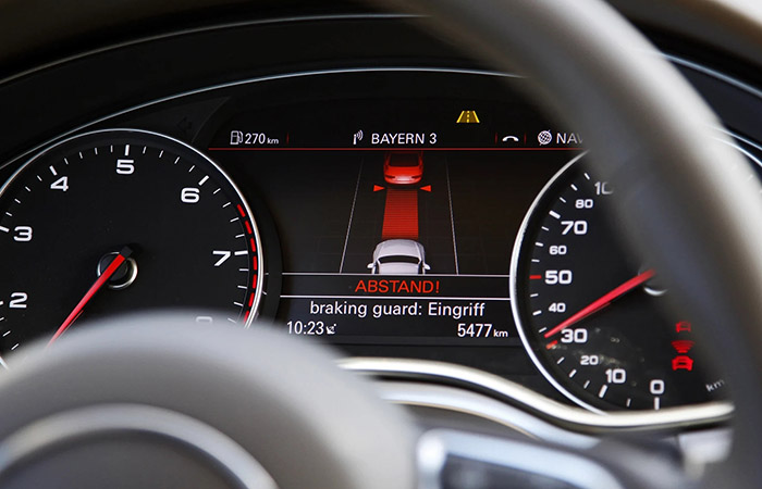 Активация ассистента./ Фото: naavtotrasse.ru Активация ассистента./ Фото: naavtotrasse.ru