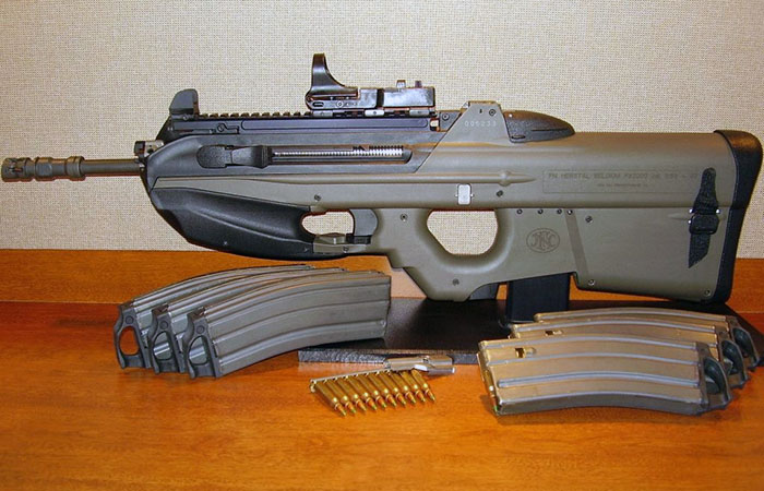 Главное внешнее отличие - эргономика.