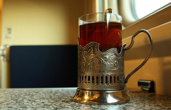 Один из главных атрибутов пассажирского поезда./ Фото: pikabu.ru