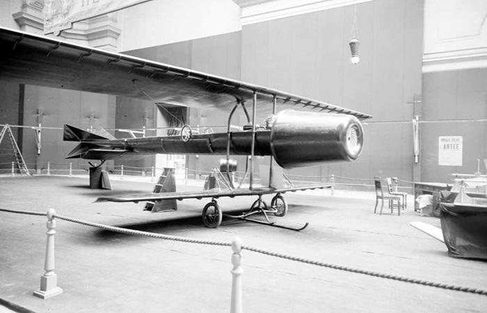 Экспериментальный самолёт Коанда