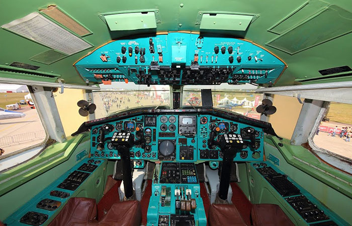 Кабина Ту-144.