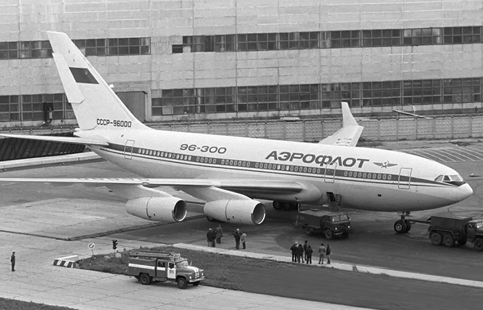 Лайнер Ил-96. Лайнер Ил-96.