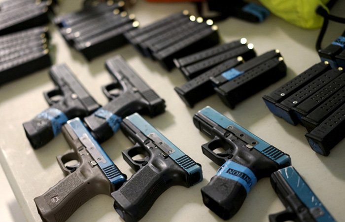 У гражданского очень много ограничений У гражданского очень много ограничений