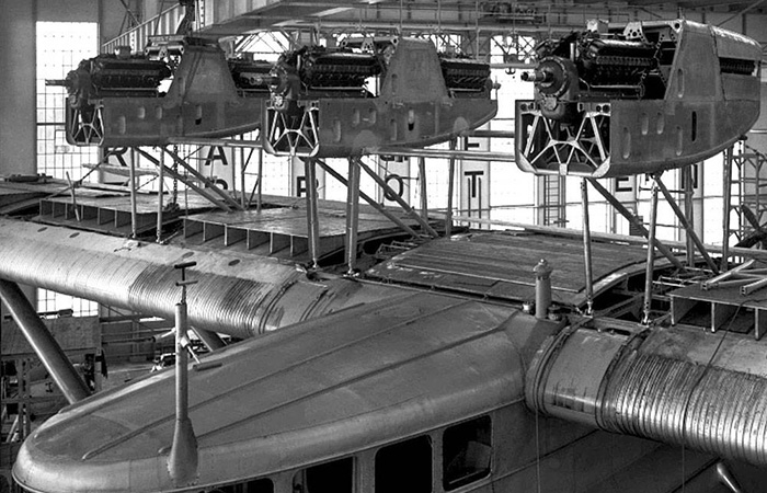 Сборка самолёта Сборка самолёта