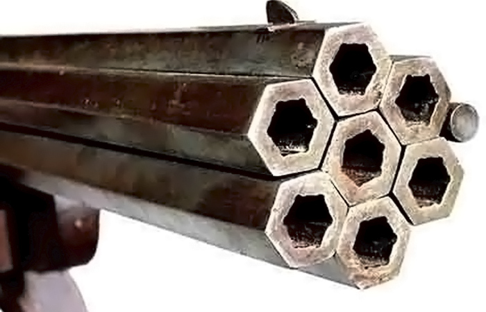 Многоствольный револьвер с полигональной нарезкой.