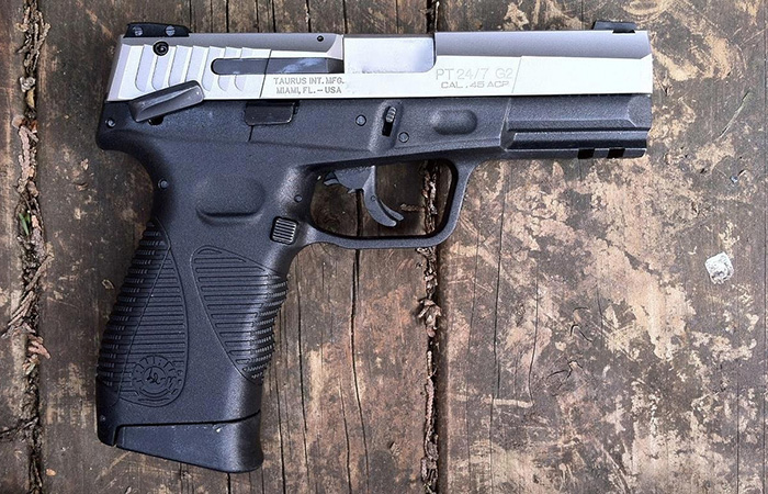 Это был первый современный пистолет Taurus./ Фото: author.today