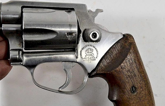 Главная особенность - нержавеющая сталь