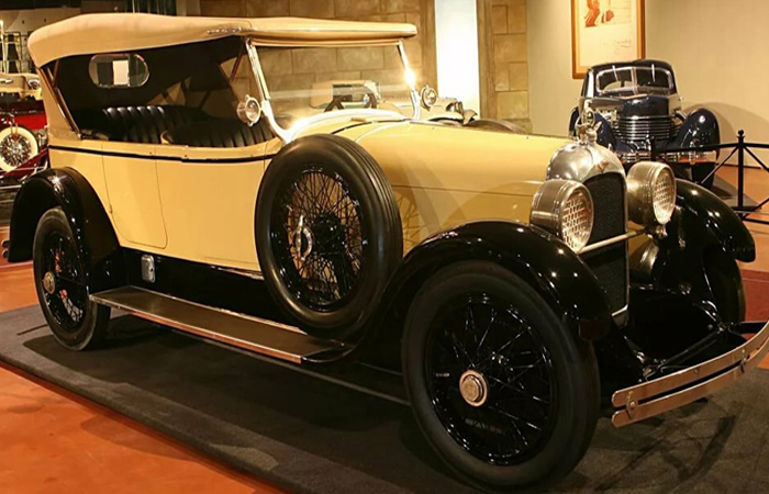 С гидравлической системой.