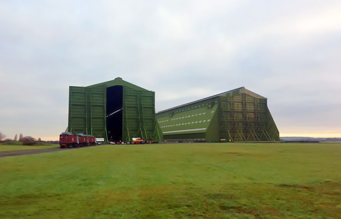 Большой ангер для современного дирижабля.