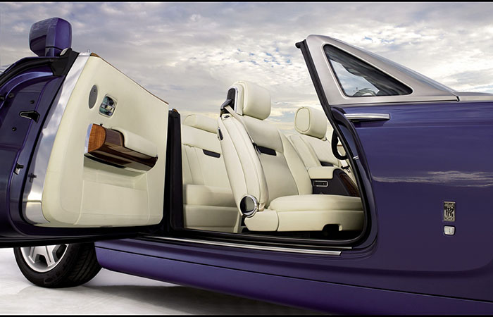 Rolls-Royce Phantom ./ Фото: caricos.com