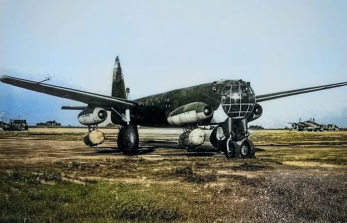 Бомбардировщик Ju-287./ Фото: facebook.com Бомбардировщик Ju-287./ Фото: facebook.com