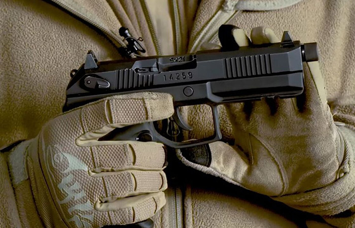 Он был совершенно не похож на ПМ.