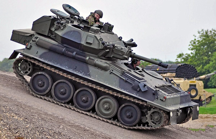 Лёгкий танк FV101./ Фото: pinterest.com