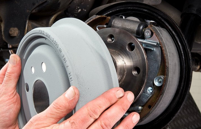 Барабанные тормоза.