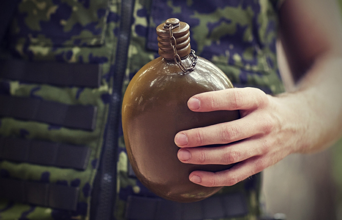 Его выдавали в экстремальных условиях Его выдавали в экстремальных условиях