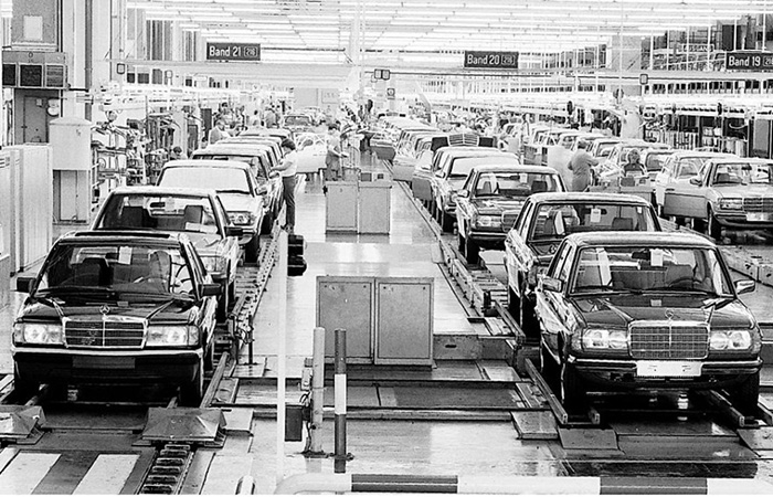 Мощности заводов не хватало.