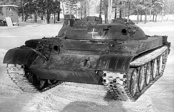 Внешнее отличие - странная башня без орудия