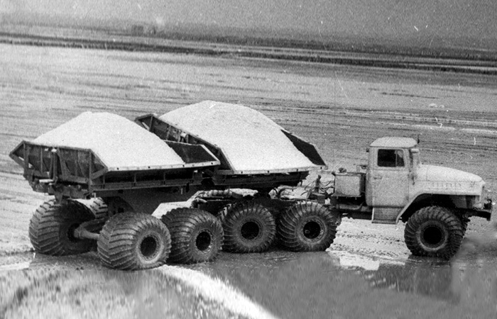 НАМИ-0143-СХЗ был большим самосвалом