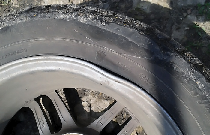 Такое колесо герметичным уже не будет./ Фото: drive2.ru