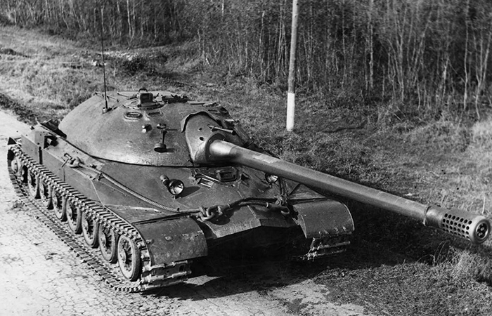 Тяжёлый танк ИС-7. / Фото: war-book.ru