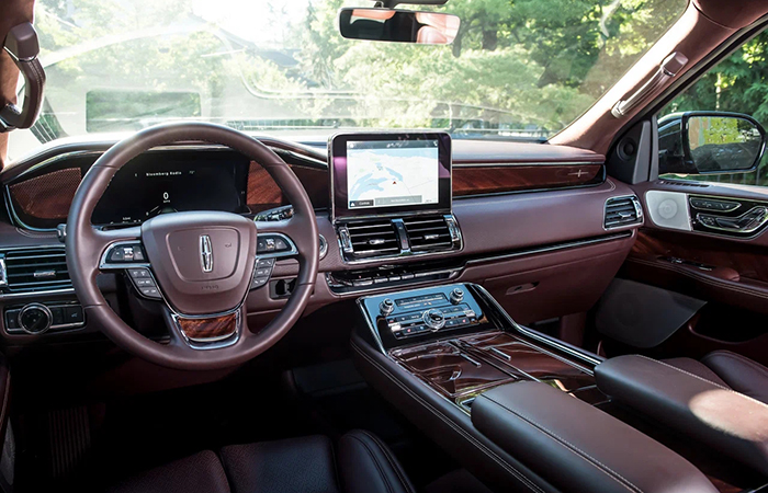Интерьер Lincoln Navigator./ Фото: auto.ru