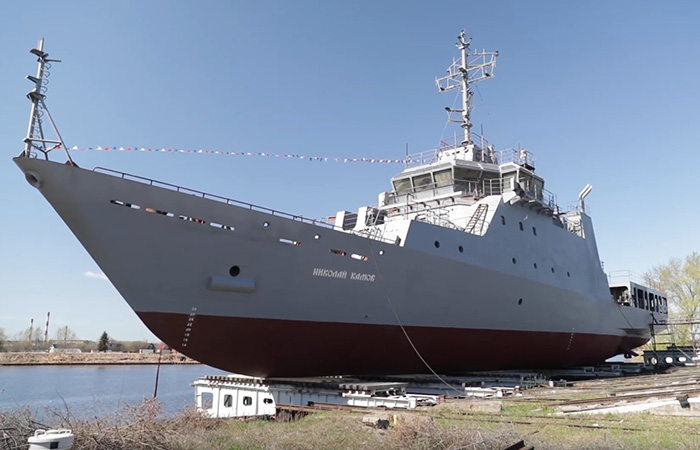 Фактически это плавучий учебный центр. Фактически это плавучий учебный центр.