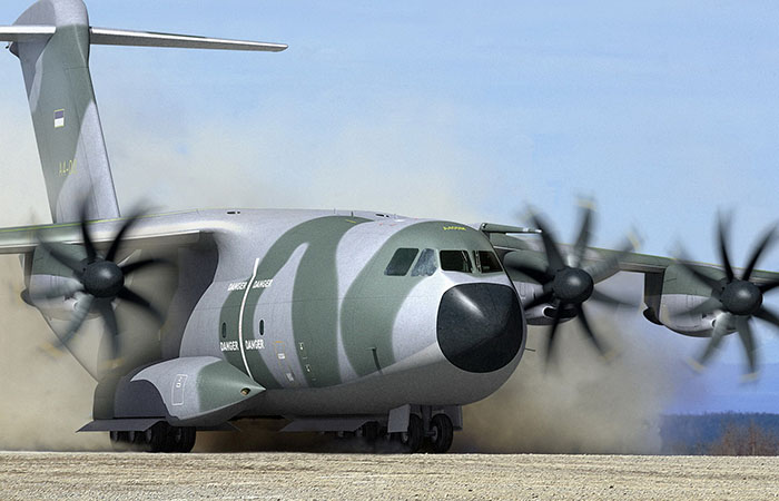 Винтовой самолёт Airbus A400M./ Фото: fonwall.ru