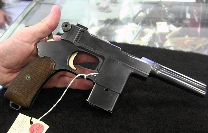 Сохранившийся коллекционный пистолет