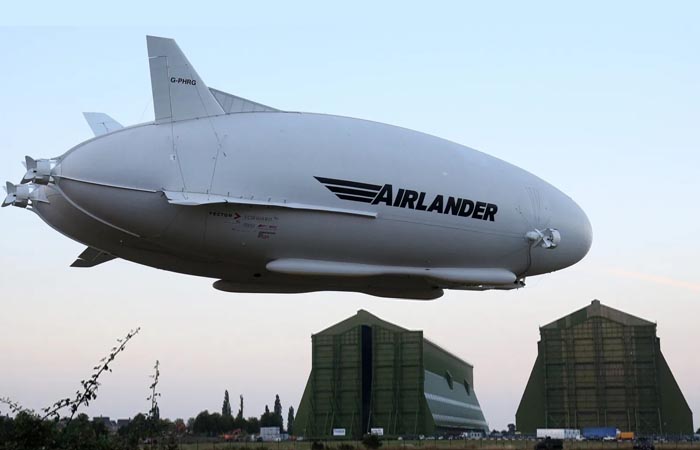 Современный дирижабль Airlander 10.