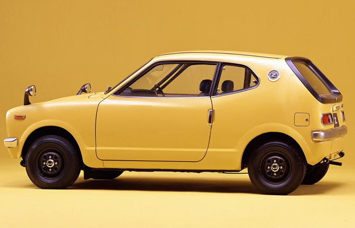 Honda z600.