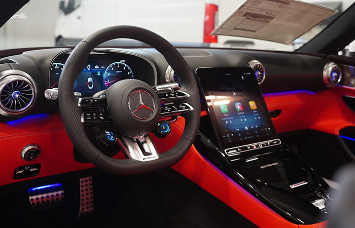 Салону особое внимание./ Фото: dealer.com Салону особое внимание./ Фото: dealer.com