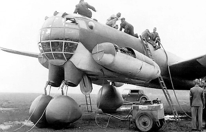 Самолёт выглядел странно./ Фото: reddit.com Самолёт выглядел странно./ Фото: reddit.com