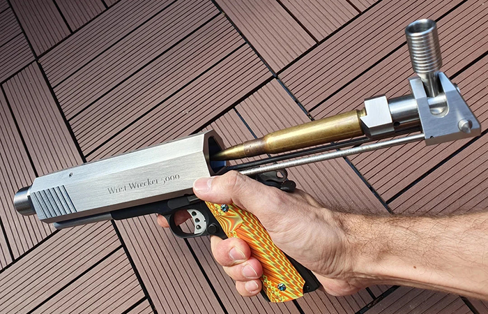 Пистолет калибра .50 BMG./ Фото: reddit.com Пистолет калибра .50 BMG./ Фото: reddit.com