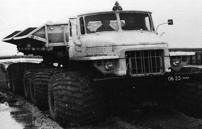 Его приспособили для работы в жестких условиях карьеров