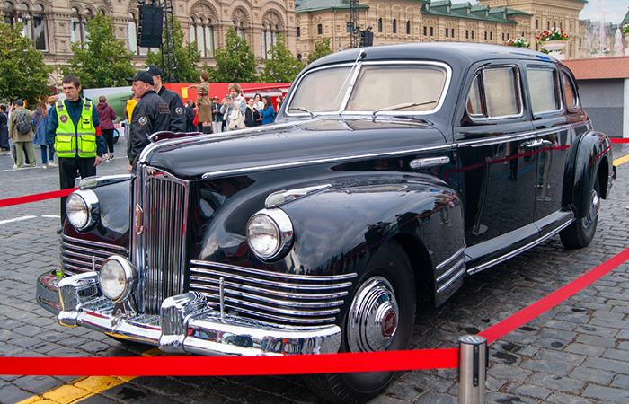 Трёхглазый ЗИС-115