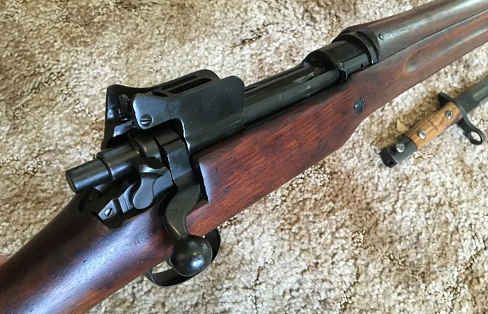 Затвор винтовки.