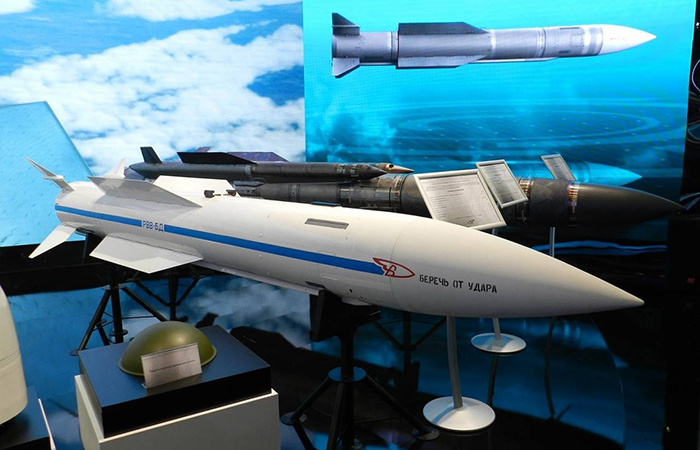 Ракета Р-77М.