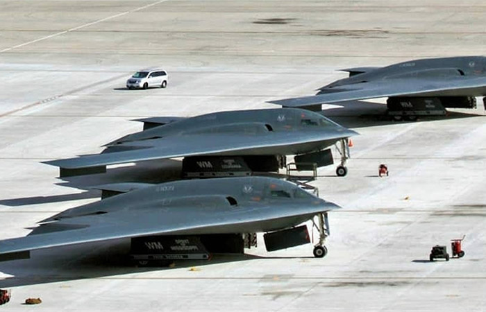 Главное внешнее отличие - немного другая форма и меньшие размеры Главное внешнее отличие - немного другая форма и меньшие размеры