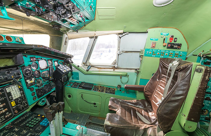 Приборы Ту-144 по большей части были стандартными.