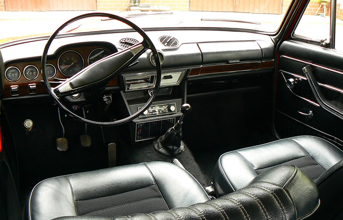 В салоне./ Фото: staticflickr.com В салоне./ Фото: staticflickr.com