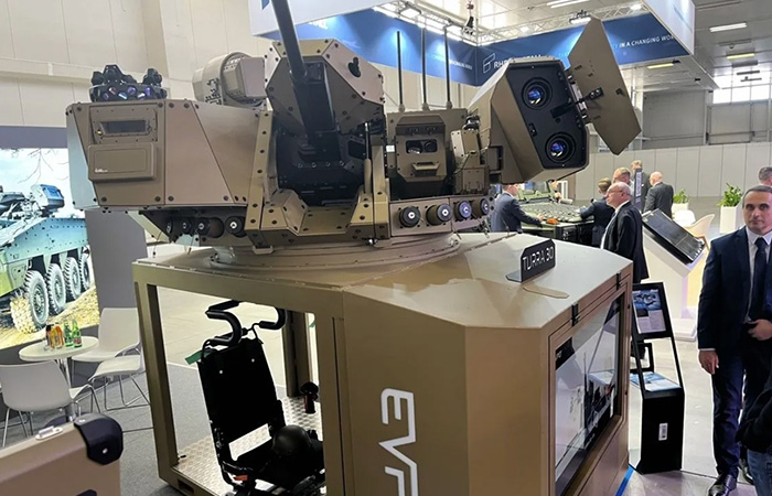 Новый боевой модуль с местами для экипажа Новый боевой модуль с местами для экипажа