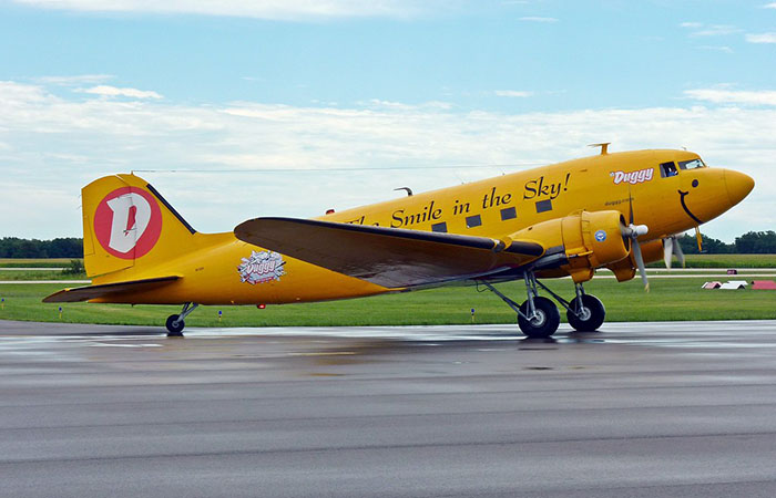 Современный раритет Douglas DC-3. Современный раритет Douglas DC-3.