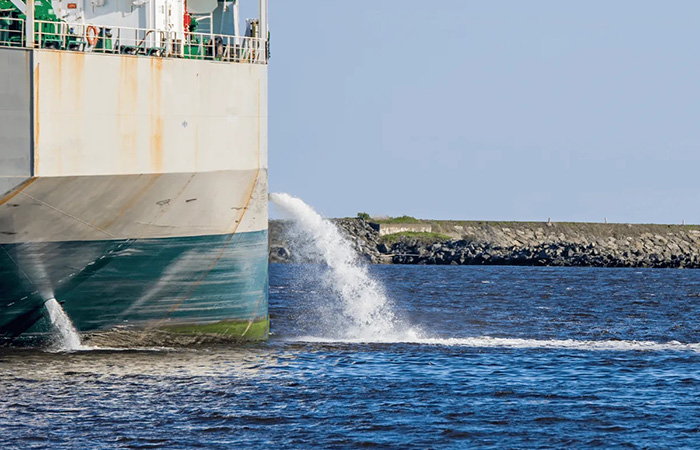 Сброс излишков воды.